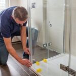 Eşme Duşakabin Camı Kırıldı